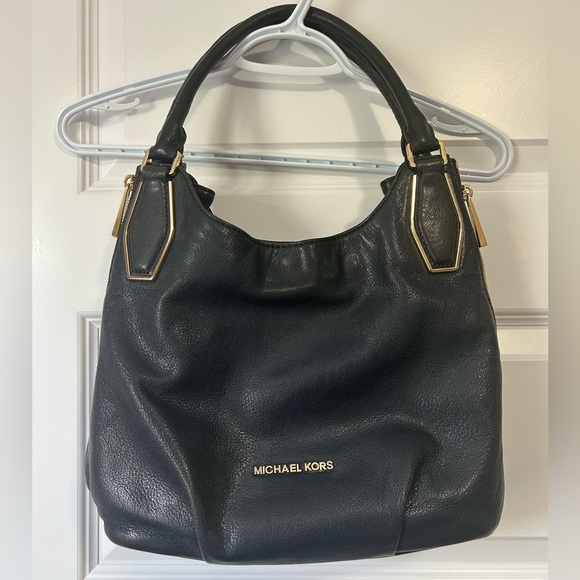 Michael Kors Navy Blue Vanessa Pebbled Leather Shoulder Bag with Gold Accents - Picture 1 of 11
